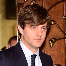 Ernst August de Hanovre assiste à la présentation de la couronne royale de Hanovre au château Schloss Marienburg le 11 avril 2014